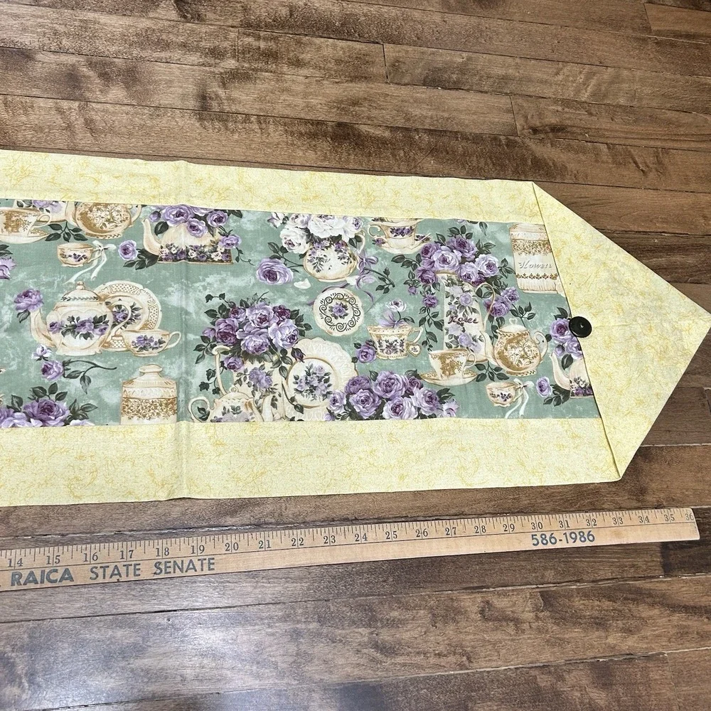 Vintage Table Runner Teapots Floral 41